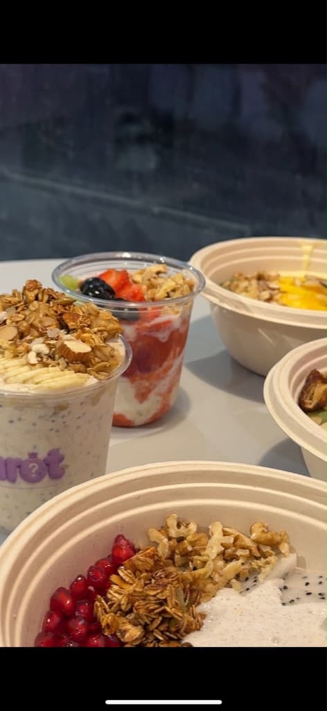 Overnight oats and yogurt bombs